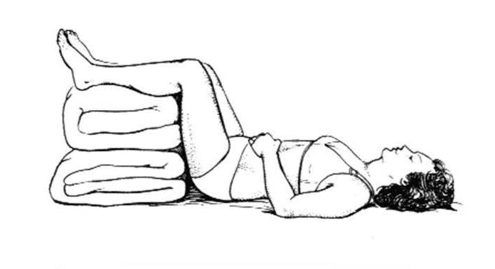 Poziție recomandată pentru „tragerea durerilor lombare în picior și fese